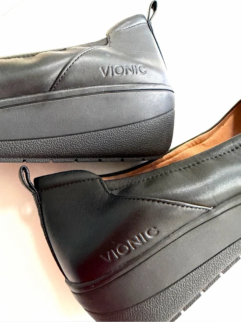 Vionic Jacey Black Leather Wedge Shoes Size 10 Slip-on Arch Support Ballet-flat